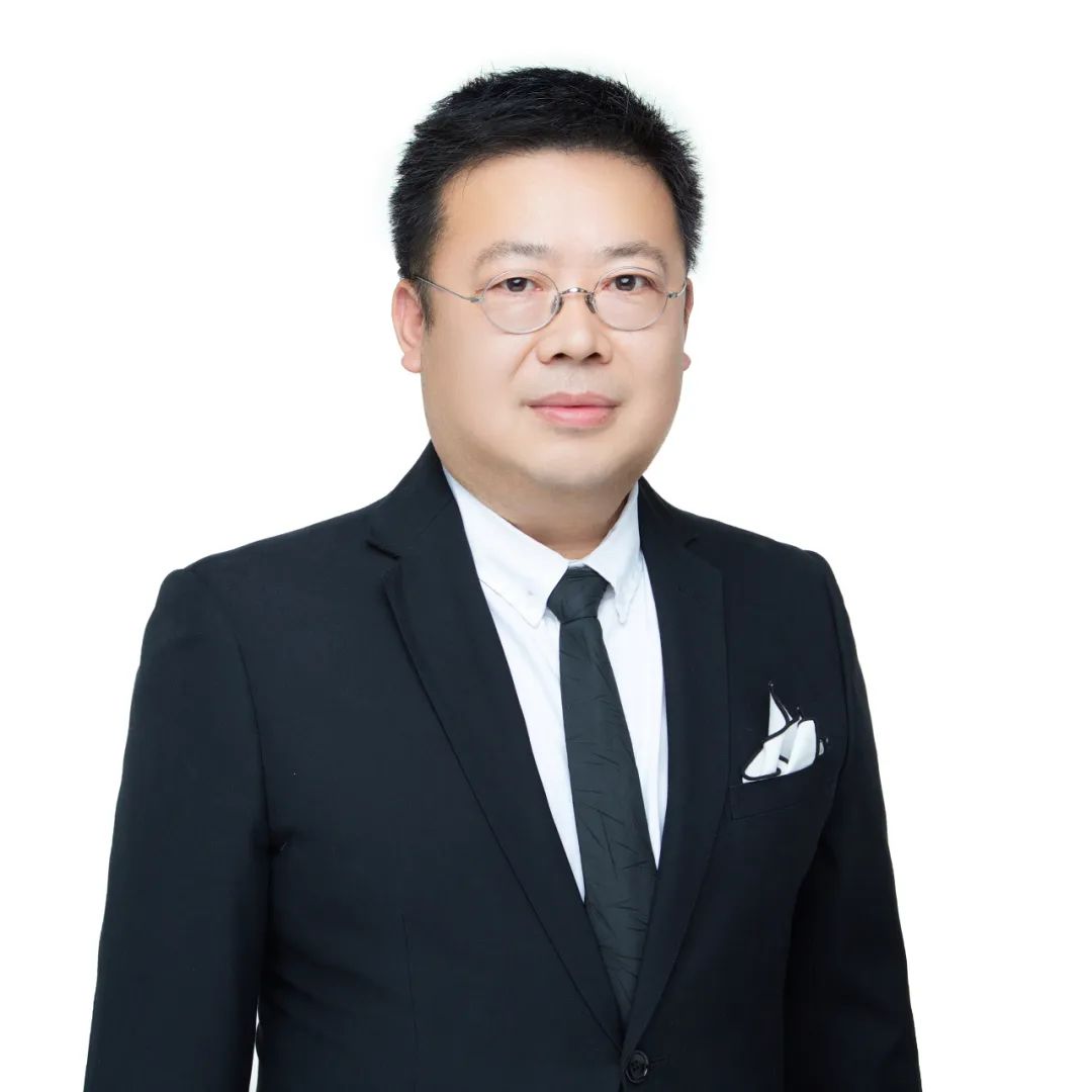 黄兴志.jpg