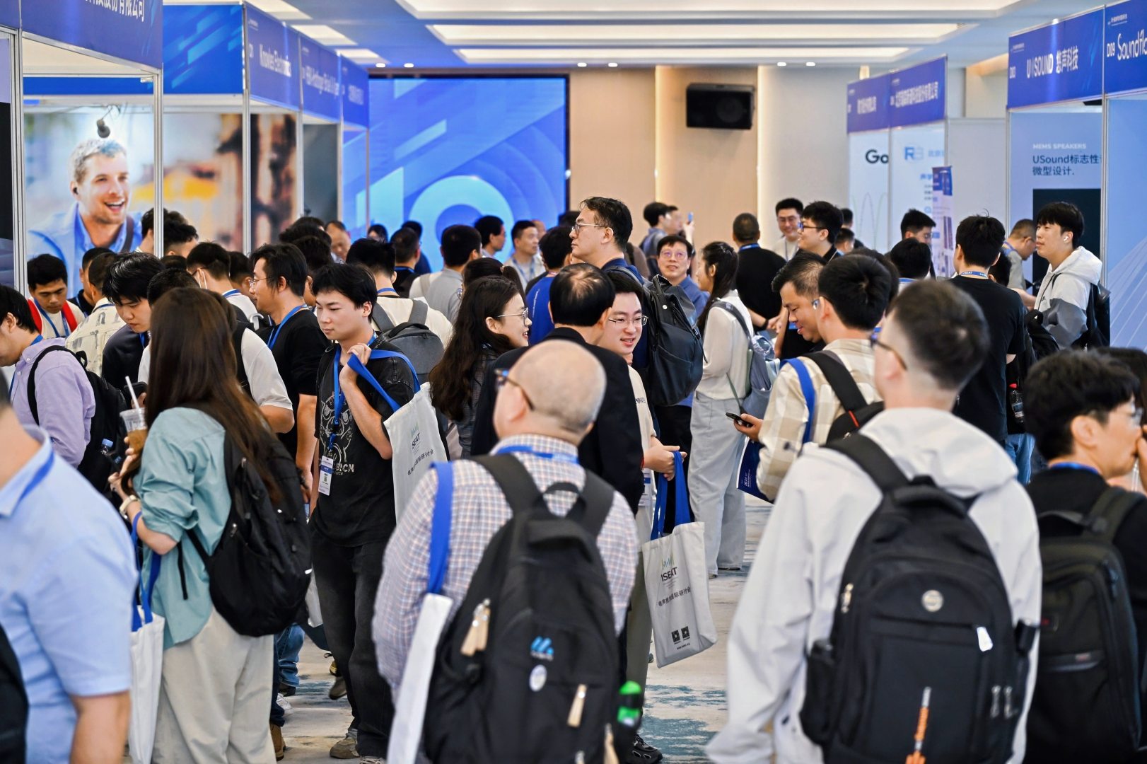 展区-6.jpg 展区-6.jpg